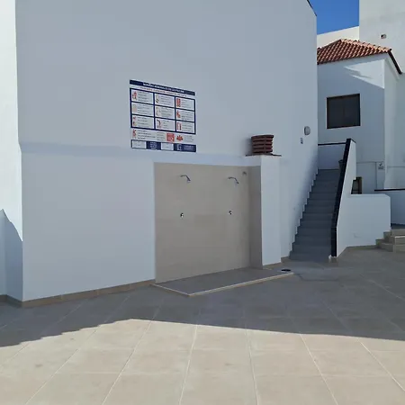 Apartment 400mtr, Of Mountain With Spectacular Surround View 200mtr Los Cristianos (Tenerife)