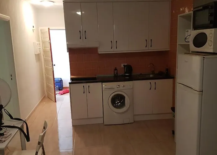 400mtr, Of Mountain With Spectacular Surround View 200mtr * Los Cristianos (Tenerife)