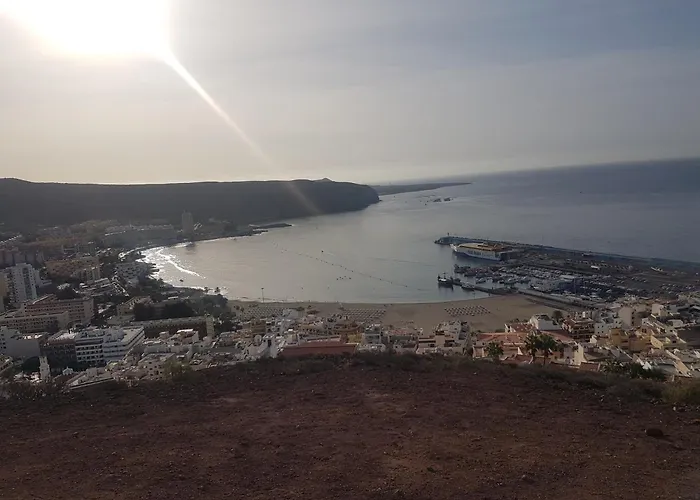 400mtr, Of Mountain With Spectacular Surround View 200mtr Διαμέρισμα Los Cristianos (Tenerife)